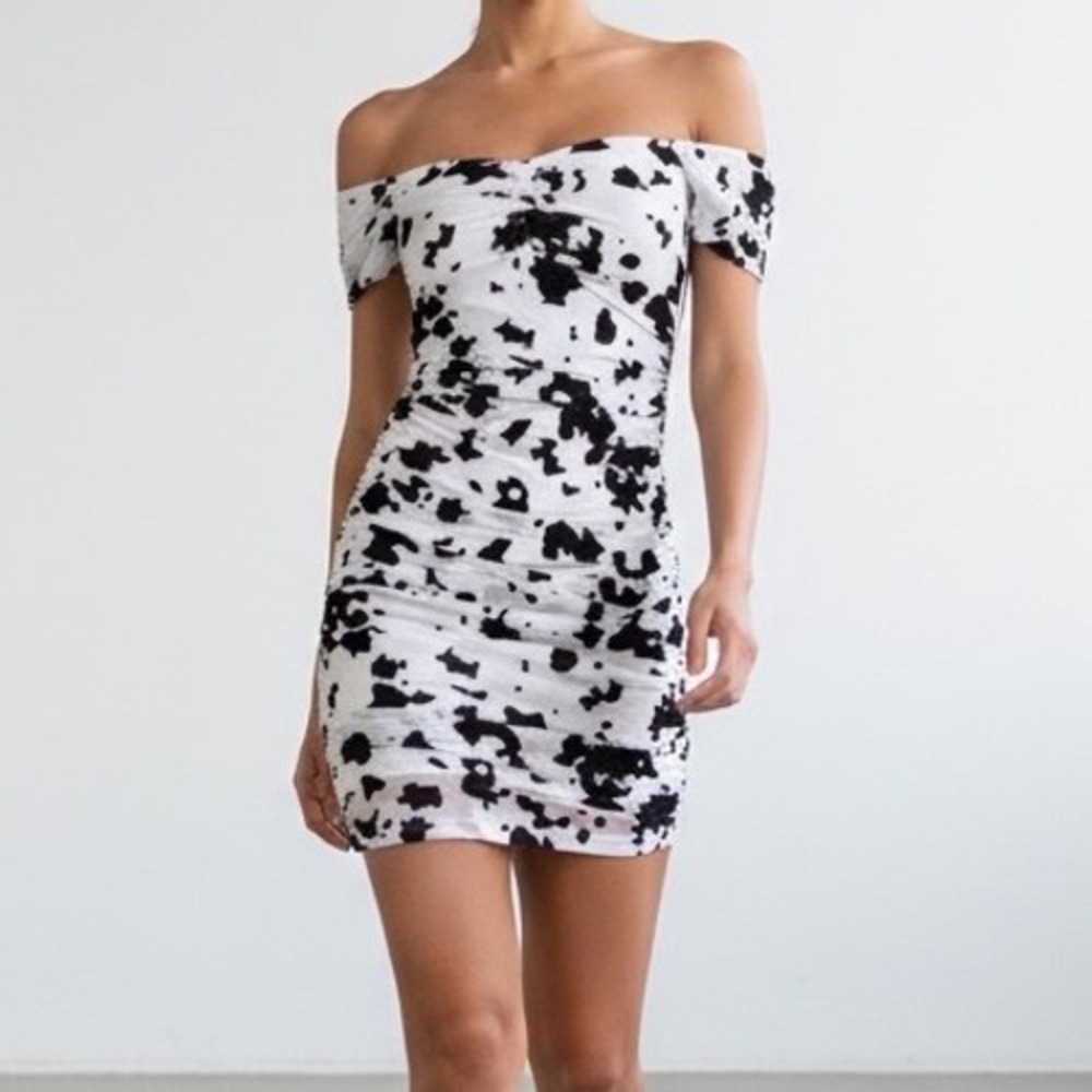 Motel Rocks Off the Shoulder Ruched Bodycon Mini Dress Ennette size Medium